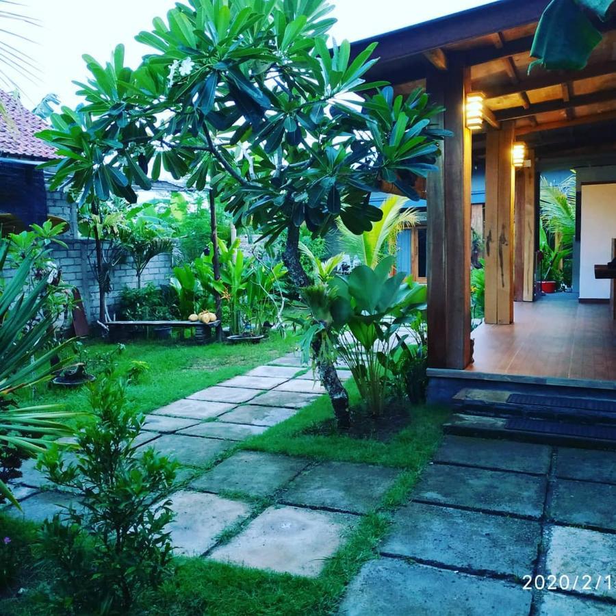 Harris Surf Villa Pulukan Exterior foto